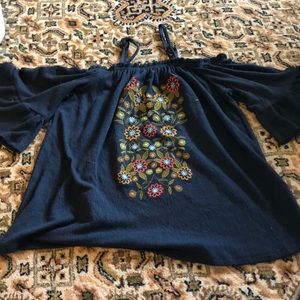 Off the shoulders flower shirt